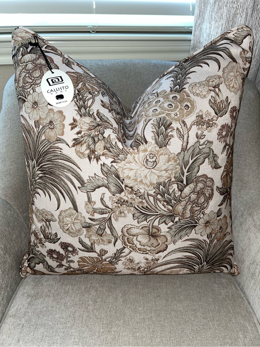 1-NWT CALLISTO HOME JACOBEAN FLORAL DESIGN DECORATIVE PILLOW (T10188F13)